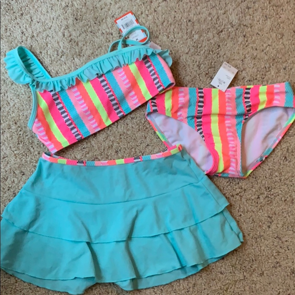 Kids 3 piece bathing suit.  Cat & Jack size 7/8